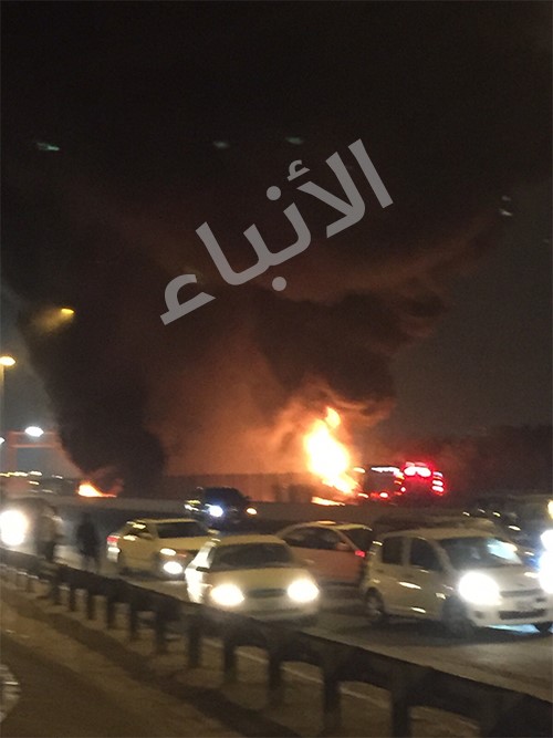 بالصور.. انفجار صهريج على طريق الدائري السادس مقابل استاد جابر