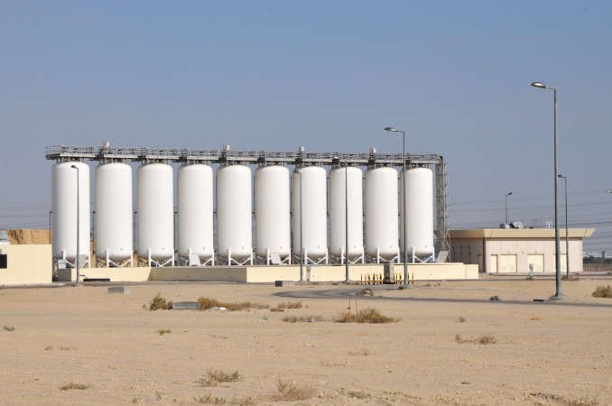 المصدات المائية لحماية المضخات من اي طارئ﻿