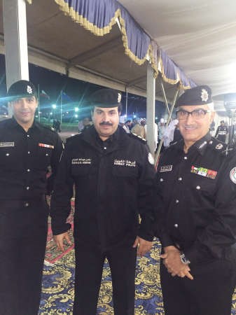 اللواء ابراهيم الطراح ومساعده العقيد ناصر العدواني والرقيب اول محمد العيدان في افتتاح المخيم﻿