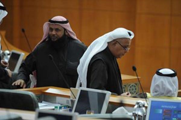 الراحل النائب نبيل الفضل قبل تعرضه للحادث الاليم ﻿
