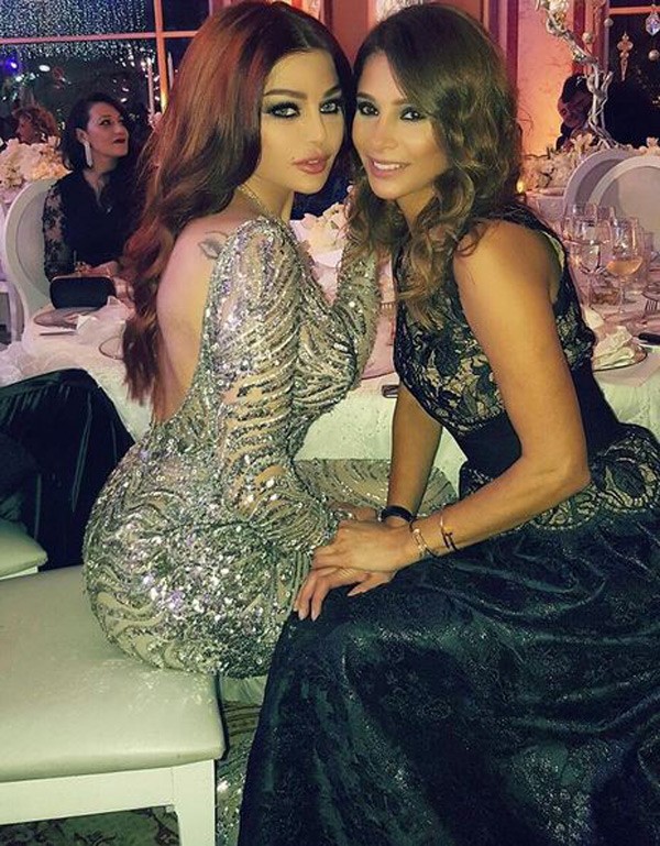 صورة هيفاء وهبي مع أختها "هانو" في زفاف خاص تشعل مواقع التواصل