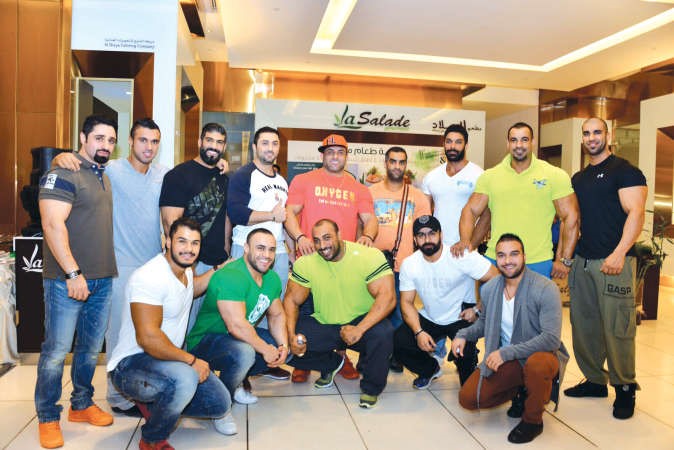 لقطة مع فريق المنتخب الكويتي لكمال الاجسام