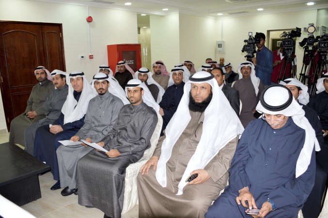 النائبان حمدان العازمي ومعادل الخرافي وسعود الحجيلان ومنصور المطيري وفراج العرادة في مقدمة الحضور﻿