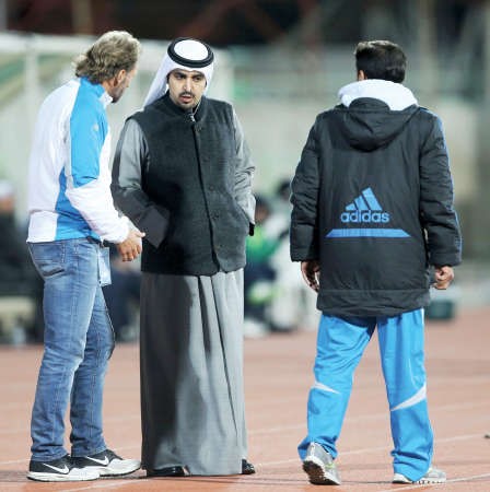 الشيخ تركي اليوسف يقف خلف السماوي في كل المباريات﻿