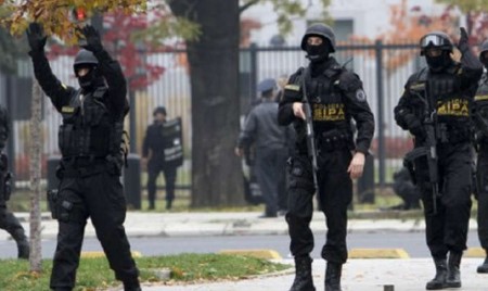 البوسنة تعتقل 11 شخصاً خططوا لعمل إرهابي