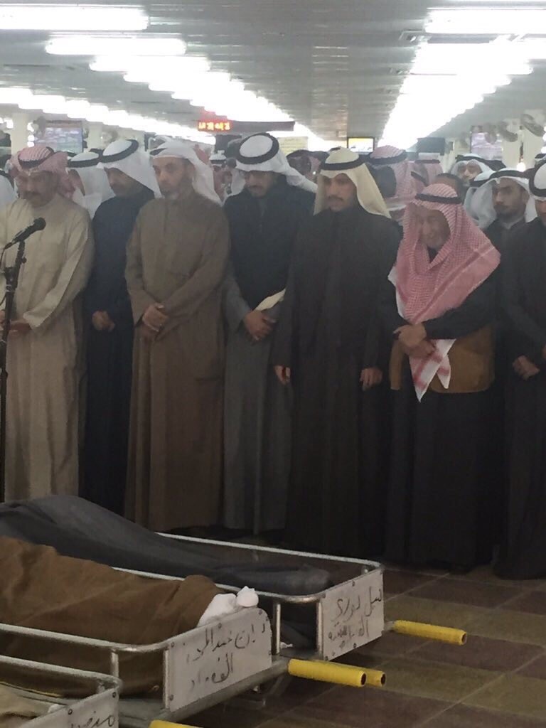 تشييع جثمان النائب الراحل نبيل الفضل في مقبرة الصليبخات