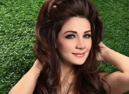 بالصور.. ديانا حداد تفاجئ جمهورها بلون شعر جديد