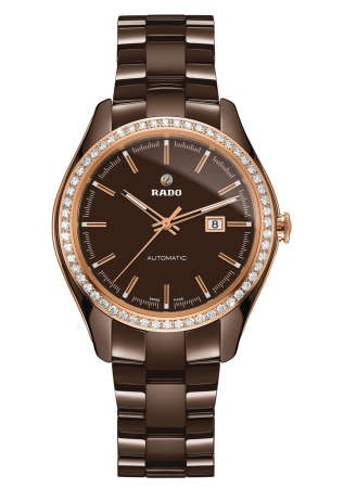 أطلق العنان لعشقك للحلويات مع ساعات Rado المصنوعة من السيراميك بلون الشوكولاتة البنية