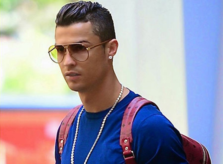 بالفيديو.. رونالدو يكشف بنفسه عن منزله في مدريد المقدر بـ7 ملايين يورو 