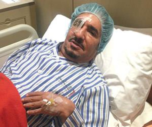 شاهد.. عبدالله السدحان يخضع لعملية جراحية في عينه اليمنى