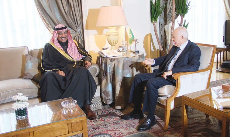 النائب الاول لرئيس مجلس الوزراء ووزير الخارجية الشيخ صباح الخالد خلال لقائه الامين العام لجامعة الدول العربية دنبيل العربي	كونا﻿