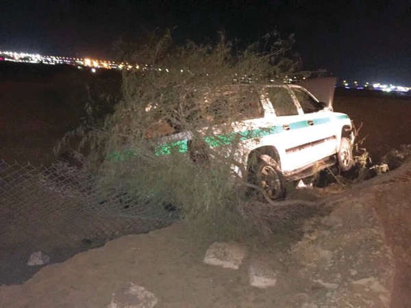 الاسعاف بعد انقلابها على طريق الوفرة