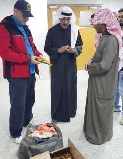 اللواء زهير النصرالله والعقيد صالح الفودري لدى معاينة المضبوطات﻿