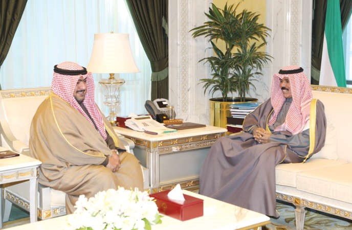سمو نائب الامير وولي العهد الشيخ نواف الاحمد لدى استقباله الشيخ ثامر العلي ﻿