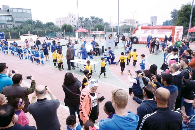 مهرجان الشتاء وكرنفال بريمير سبورت أكاديمي لكرة القدم في ملعب «بيان بارك»