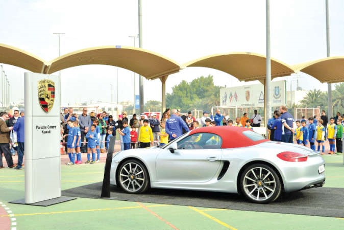 مهرجان الشتاء وكرنفال بريمير سبورت أكاديمي لكرة القدم في ملعب «بيان بارك»