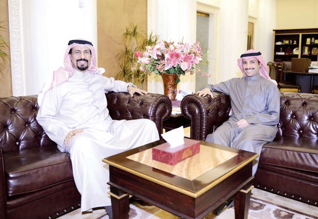 رئيس مجلس الامة مرزوق الغانم خلال استقبال السفير الشيخ علي الخالد﻿