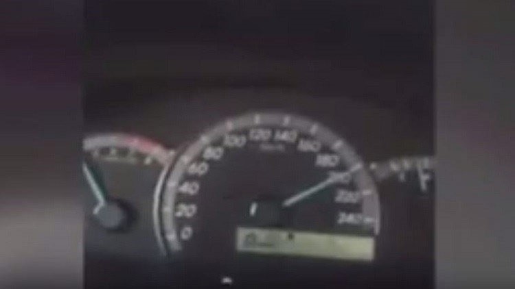 بالفيديو.. "الشيطان" يتسبب بحادث سيارة مروع في الخليج