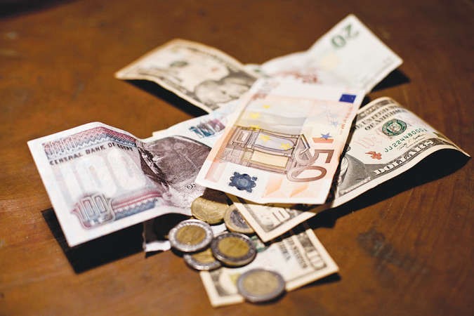  النشاط الاقتصادي المصري تاثر بشح العملة الاجنبية ومعوقات قطاع الطاقة وتراجع السياحة ﻿