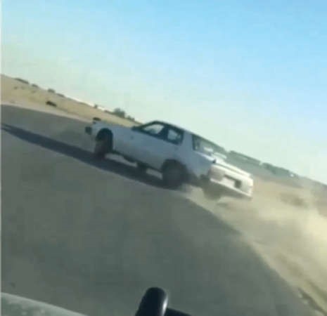 المستهتر قبل القاء القبض عليه صورة هاتفية