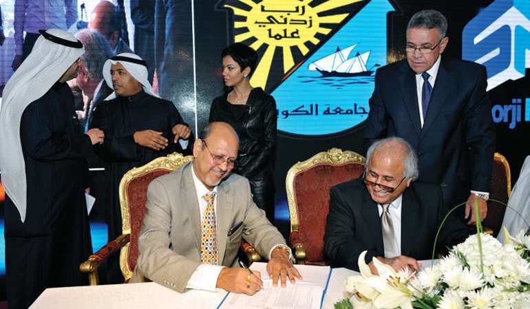 جامعة الكويت توقع عقد تنفيذ مباني كليات الحقوق والعلوم الاجتماعية والشريعة