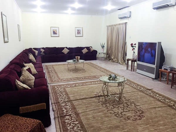 «الرعاية المتنقلة للمسنين» ..خدمات اجتماعية وصحية  «مجانية» لـ 3500 مواطن في المنازل