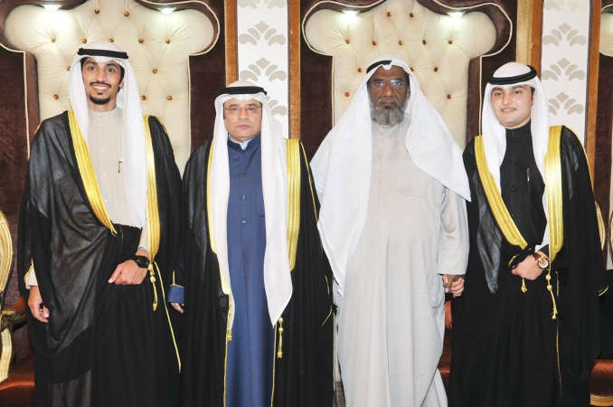 حسين العدواني يبارك للمعرسين ووالدهما مجبل الديحاني