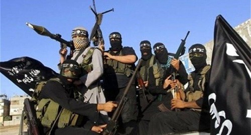 «داعش» يتبنى سلسلة هجمات انتحارية على قاعدة سبايكر