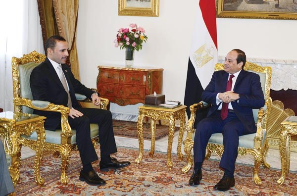 الرئيس المصري عبدالفتاح السيسي خلال استقباله امس رئيس الاتحاد البرلماني العربي ورئيس مجلس الامة مرزوق الغانم