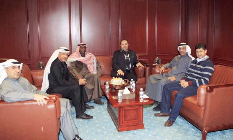 معلول لدى زيارته هيئة الرياضة بحضور حمود فليطح