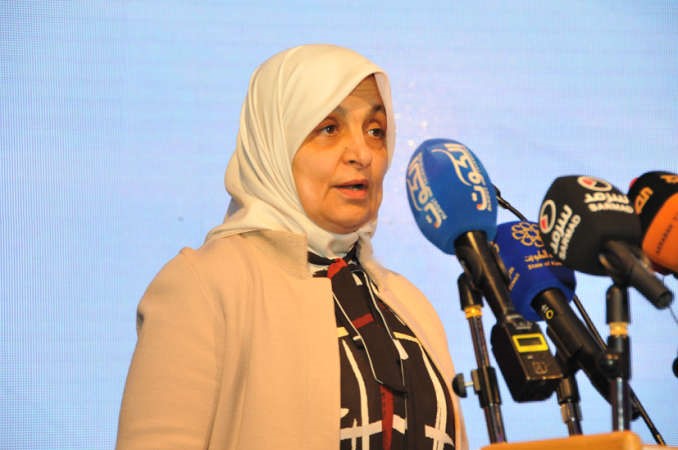 هند الصبيح متحدثة في افتتاح الملتقى﻿