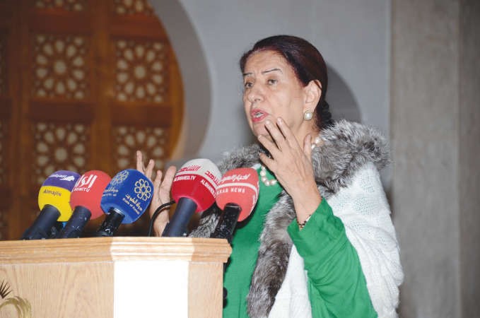 الشيخة شيخة العبدالله تلقي كلمتها