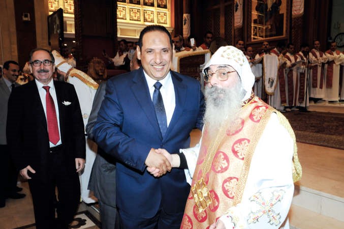 القمص بيجول الانبا بيشوي مع الزميل اسامة ابوالسعود