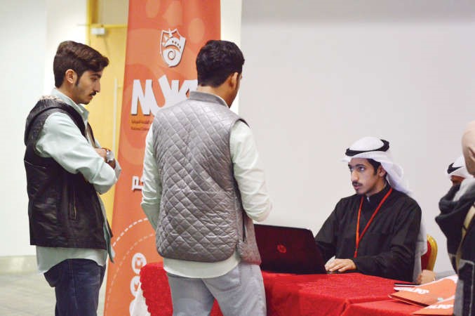 طالبان يستفسران عن الدراسة في اميركااحمد علي ﻿