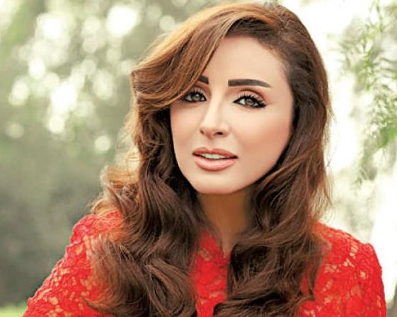 أنغام: «معنديش أمور شخصية في الشغل»