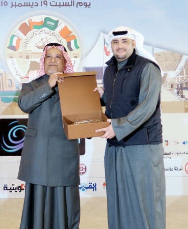 الشيخ علي الجراح يكرم بيتك