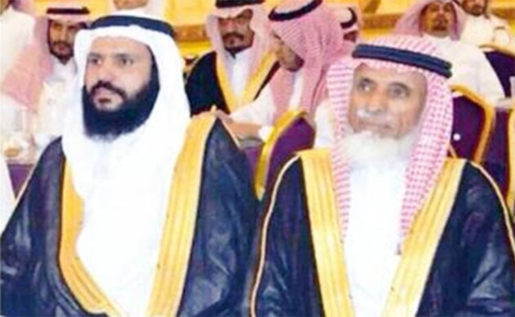 صورة: سعوديتان تفاجئان زوجهما السبعيني وتزوجانه من ثالثة في مقتبل العمر