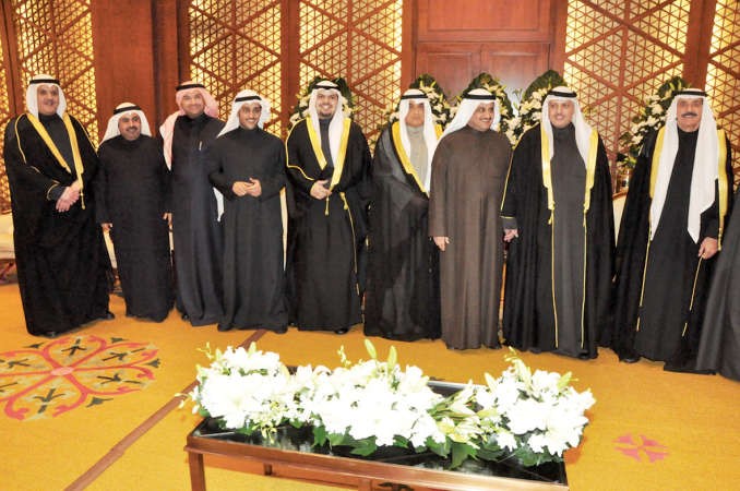 لؤي الخرافي وطلال الخرافي ومحمد المباركي ويوسف النغيمشي يباركون