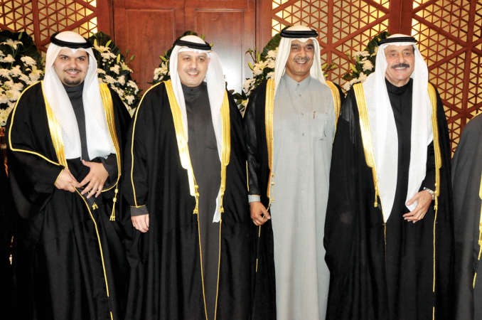 احمد الجربا والسفير القطري حمد ال حنزاب يباركان
