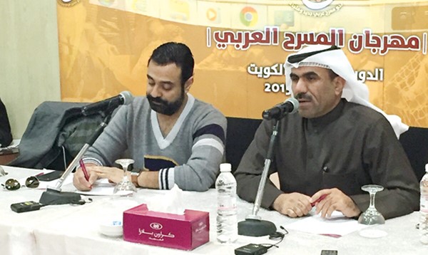 خالد امين والزميل مفرح الشمري في المؤتمر الصحافي