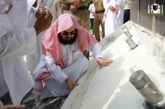 السديس يكشف تفاصيل أعمال استبدال “شاذروان الكعبة” وجدار الحطيم
