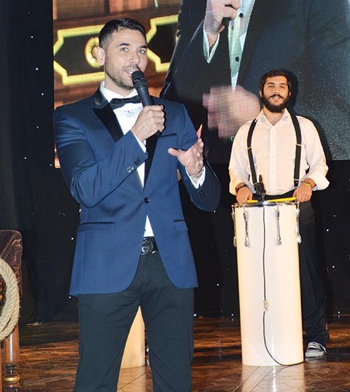 مطاعم دجاج كنتاكي احتفلت بنجاح حملتها الإعلانية مع النجم أحمد عز