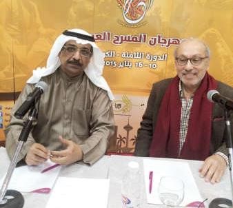 المخرج التونسي القدير الفاضل الجعايبي مع الزميل عبدالستار ناجي اثناء المؤتمر﻿