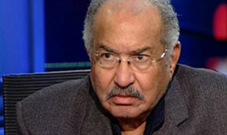 آخر صورة للفنان حمدي أحمد على سرير المرض قبل وفاته 