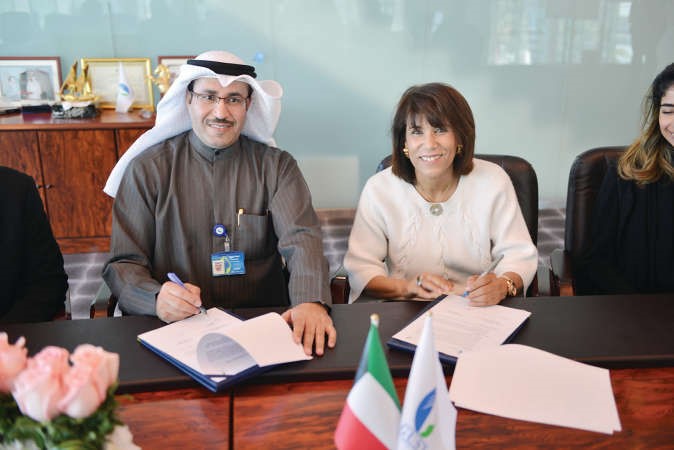 فتوح الدلالي ودصلاح الشرهان خلال توقيع مذكرة التفاهم ﻿
