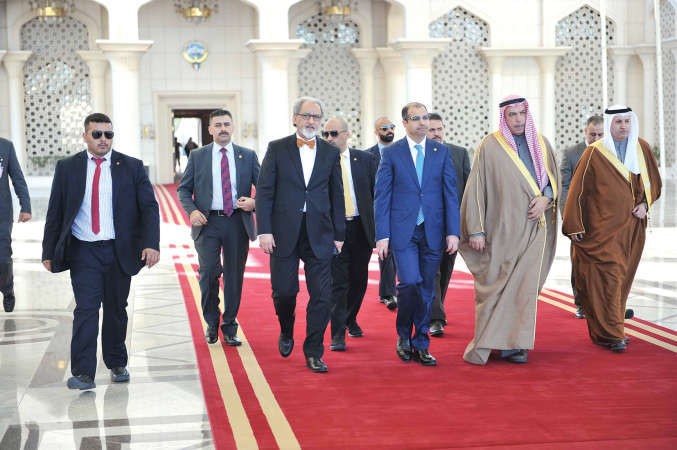 رئيس مجلس النواب العراقي دسليم الجبوري خلال مغادرته البلاد امس
