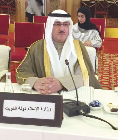 الشيخ فهد المبارك اثناء اجتماعات اللجنة الكويتية القطرية المشتركة