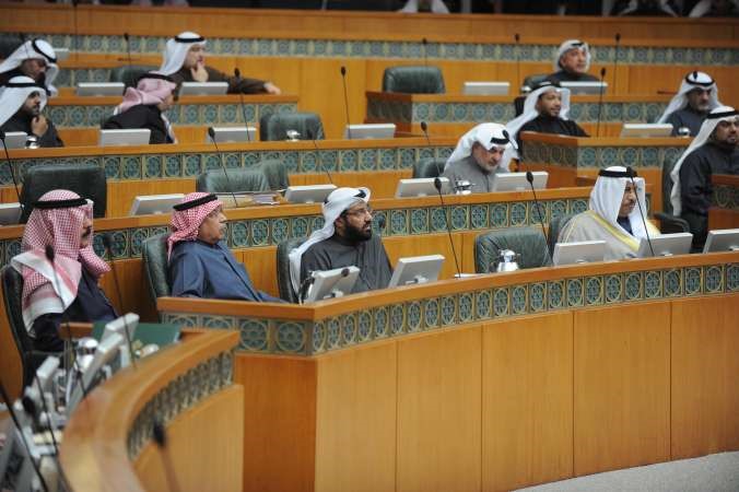 سمو رئيس الوزراء ودعلي العمير والشيخ خالد الجراح والشيخ محمد الخالد