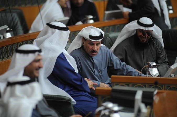 محمد طنا بين النواب