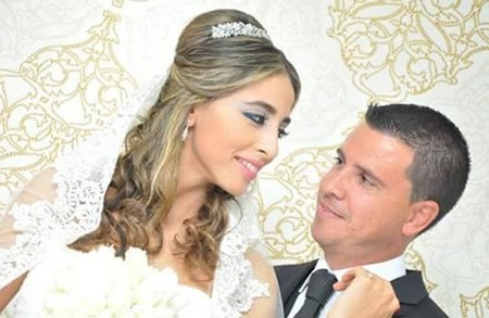 بالصور.. المدرب الإسباني سيرجيو لوبيرا يعتنق الإسلام ويتزوج لاعبة مغربية